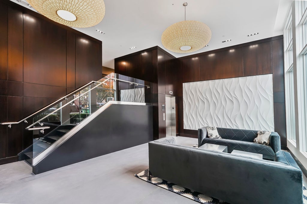 28 of 33 - 695 6th Avenue 1j, New York City, NY