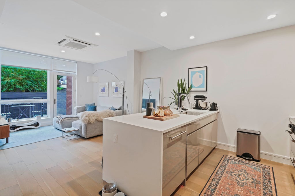 2 of 33 - 695 6th Avenue 1j, New York City, NY