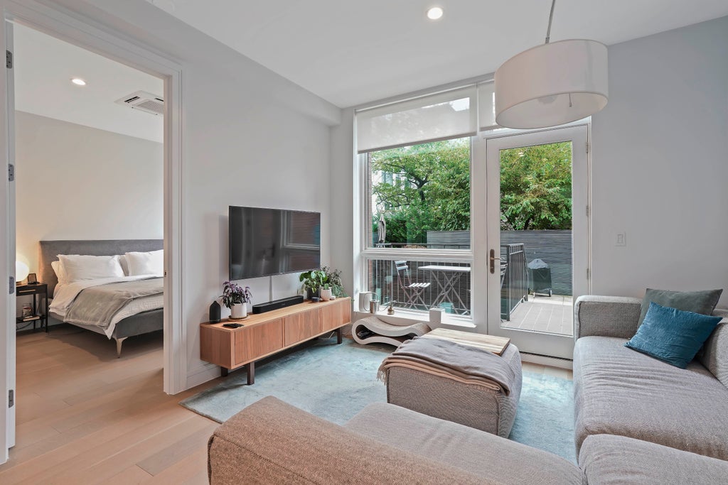 3 of 33 - 695 6th Avenue 1j, New York City, NY