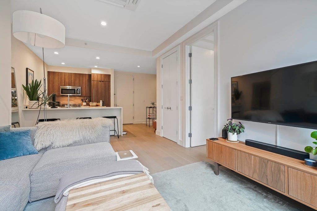 5 of 33 - 695 6th Avenue 1j, New York City, NY