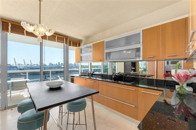 5 of 24 - 400 Alton Rd 1101, Miami Beach, FL