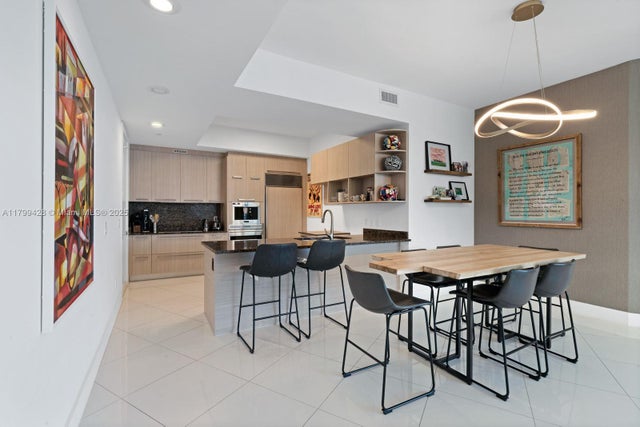 3 of 19 - 15901 Collins Ave 1207, Sunny Isles Beach, FL