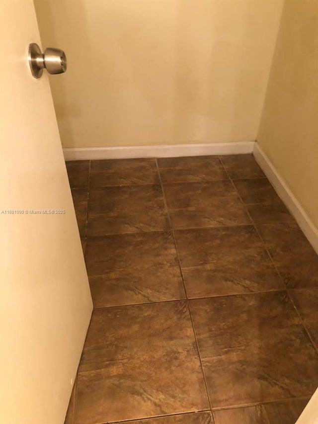 4 of 7 - 492 Nw 165th St Rd C514, Miami, FL