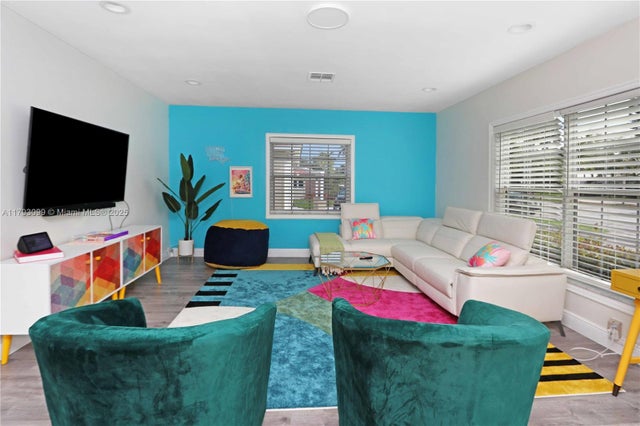 4 of 34 - 1535 Hollywood Blvd, Hollywood, FL