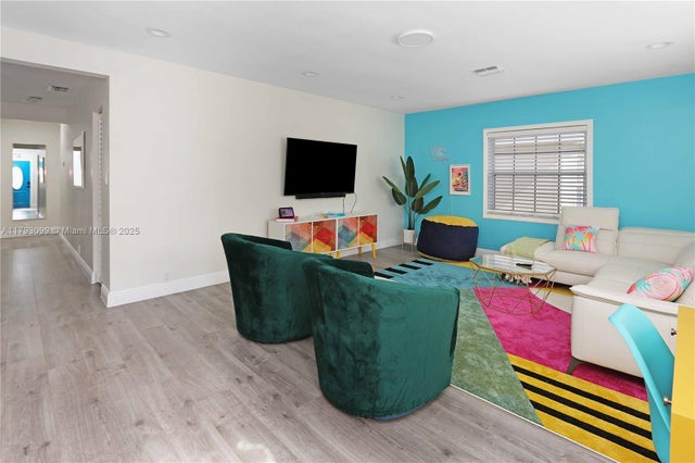 5 of 34 - 1535 Hollywood Blvd, Hollywood, FL