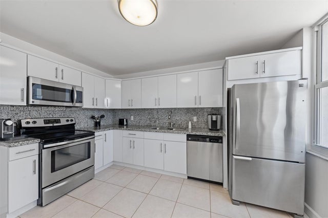 4 of 45 - 2751 S Ocean Dr 403s, Hollywood, FL