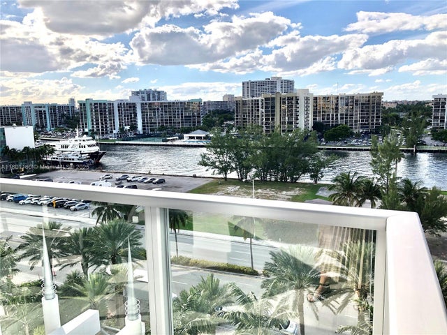 3 of 48 - 3101 S Ocean Dr 801, Hollywood, FL