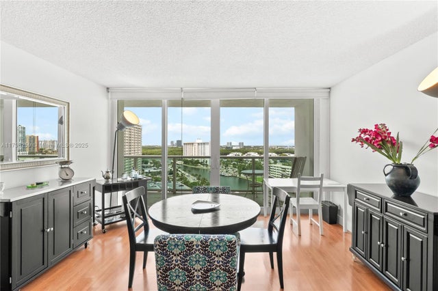 5 of 47 - 100 Bayview Dr 1502, Sunny Isles Beach, FL