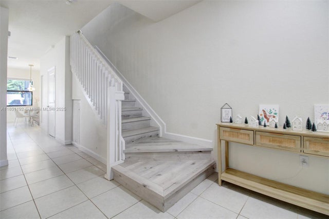 5 of 24 - 11390 W 34th Way, Hialeah, FL
