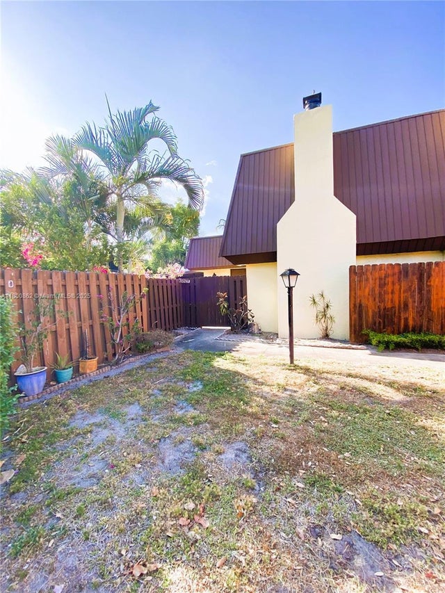 5 of 28 - 3524 Gardens East Dr B, Palm Beach Gardens, FL