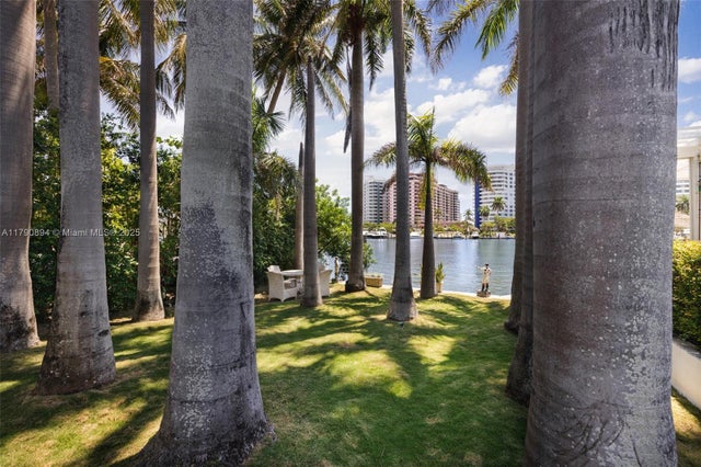 3 of 28 - 5215 Pine Tree Dr, Miami Beach, FL