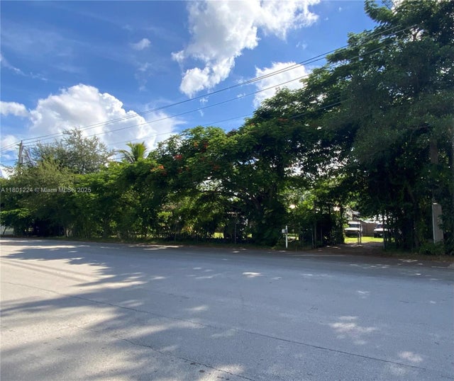 2 of 17 - 7901 Sw 72nd Ave, Miami, FL