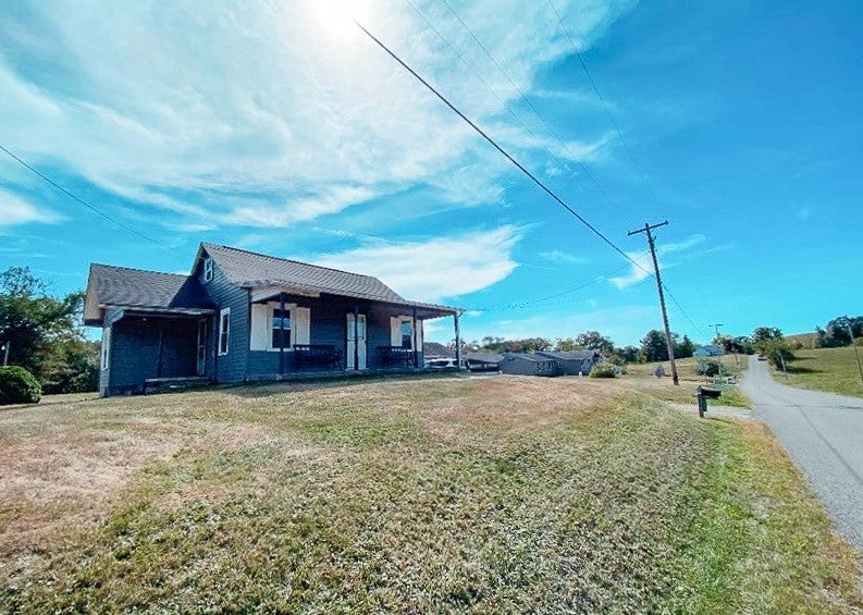 336 Walkchalk Road, East Franklin