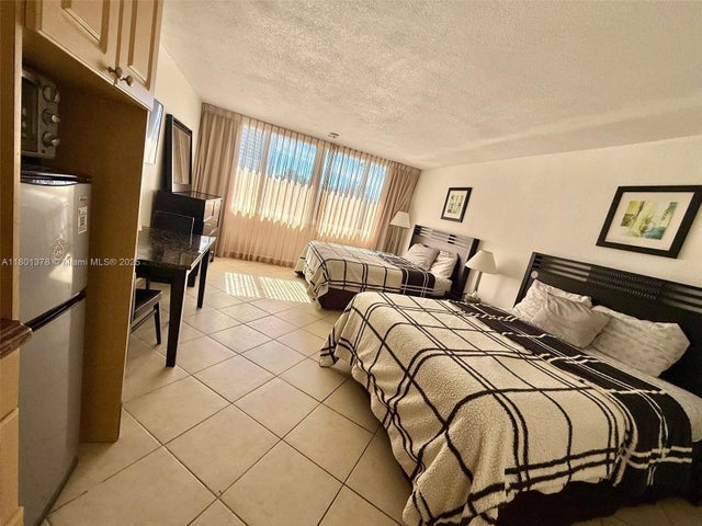 5 of 19 - 19201 Collins Ave 241, Sunny Isles Beach, FL