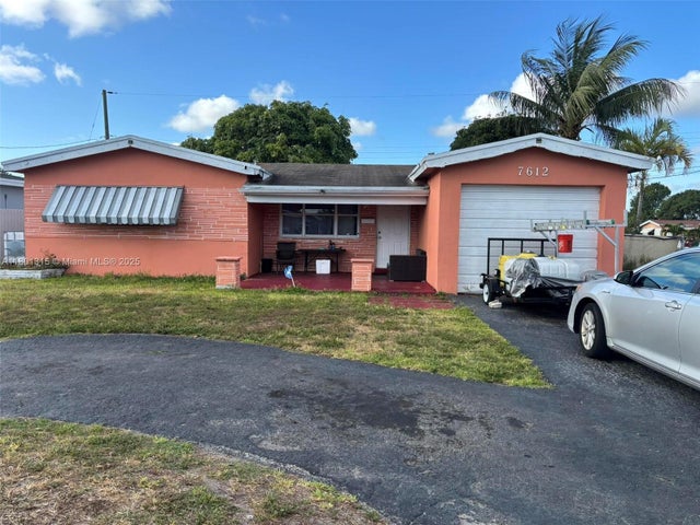 1 of 4 - 7612 Plantation Blvd, Miramar, FL