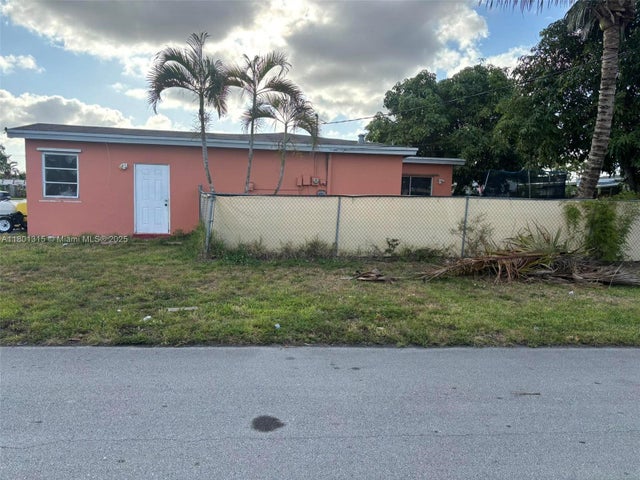 2 of 4 - 7612 Plantation Blvd, Miramar, FL