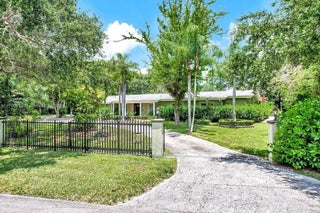 Photo of Listing #A11798739