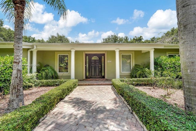 2 of 39 - 6551 Sw 126th St, Pinecrest, FL