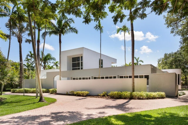 1 of 54 - 9500 Sw 60th Ct, Pinecrest, FL