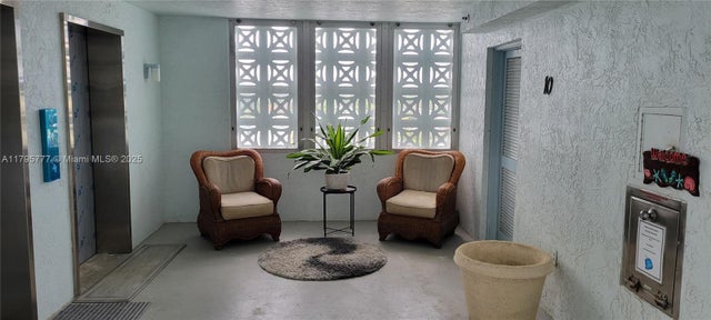 3 of 48 - 3040 Lake Shore Dr Ph2, Riviera Beach, FL