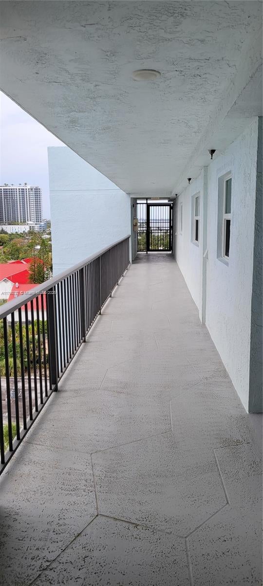 4 of 48 - 3040 Lake Shore Dr Ph2, Riviera Beach, FL