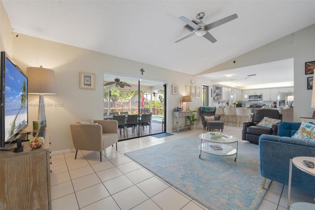 5 of 35 - 735 Sw 158th Ter, Sunrise, FL