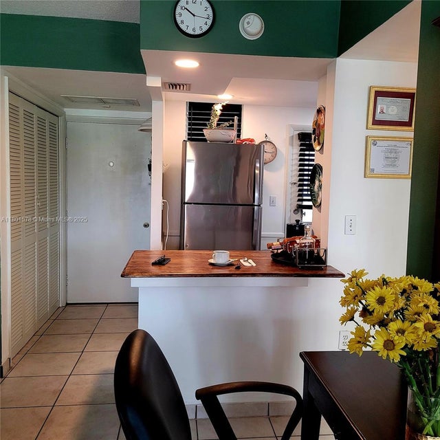 5 of 26 - 2859 Leonard Dr G106, Aventura, FL