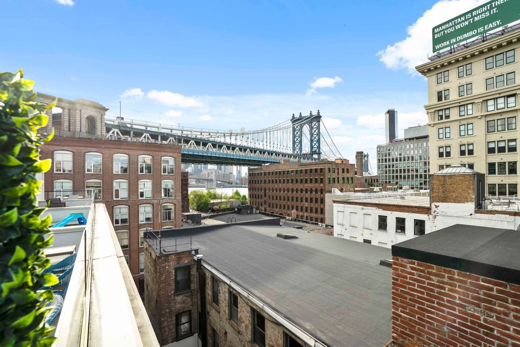 27 of 38 - 175 Water Street, New York City, NY