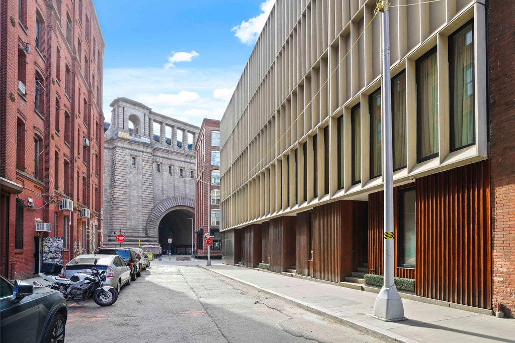 37 of 38 - 175 Water Street, New York City, NY