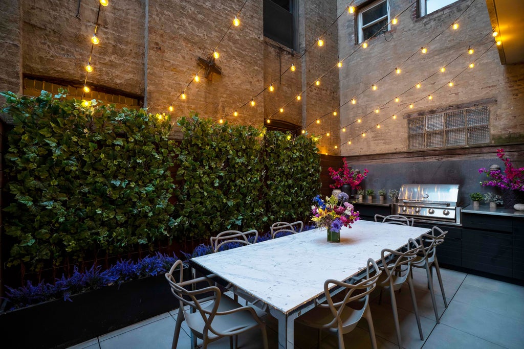 8 of 38 - 175 Water Street, New York City, NY