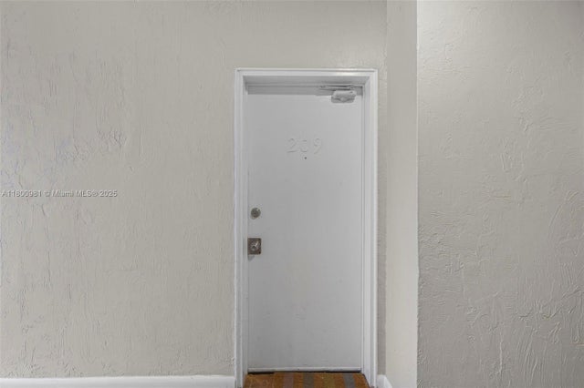 3 of 36 - 1555 Pennsylvania Ave 209, Miami Beach, FL