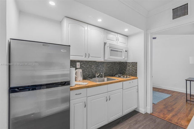 5 of 36 - 1555 Pennsylvania Ave 209, Miami Beach, FL