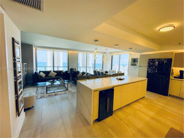 2600 E Hallandale Beach Blvd T2601, Hallandale Beach