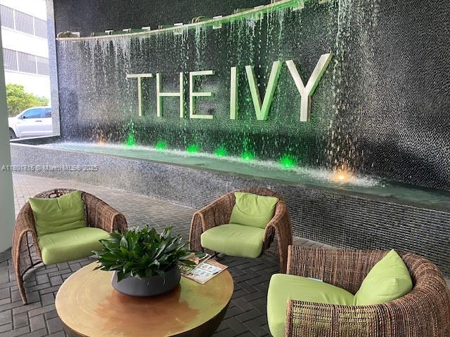 1 of 18 - 90 Sw 3rd St 4001, Miami, FL