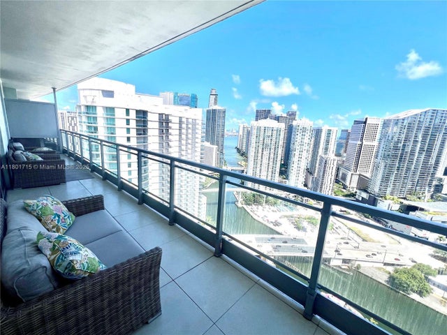 2 of 18 - 90 Sw 3rd St 4001, Miami, FL