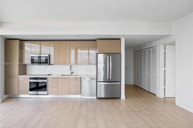 4 of 33 - 2000 Metropica Way 2504, Sunrise, FL