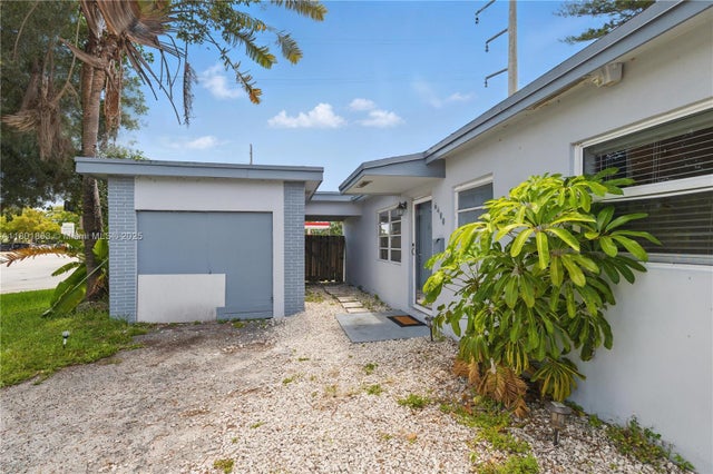 1 of 19 - 6400 Sheridan St, Hollywood, FL