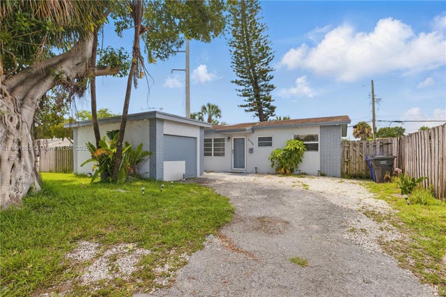 2 of 19 - 6400 Sheridan St, Hollywood, FL