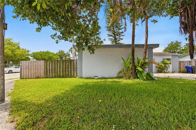 3 of 19 - 6400 Sheridan St, Hollywood, FL