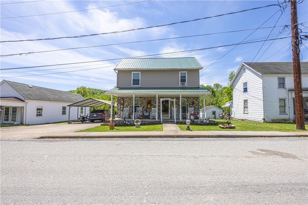 135 Oak Forest Road, New Freeport