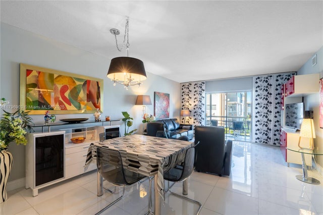 3 of 35 - 16900 Ne 14th Ave 201, North Miami Beach, FL