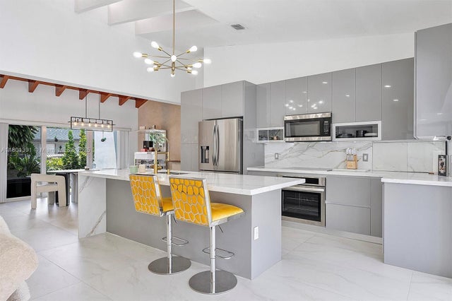 3 of 42 - 435 Sw 81st Ave, Miami, FL