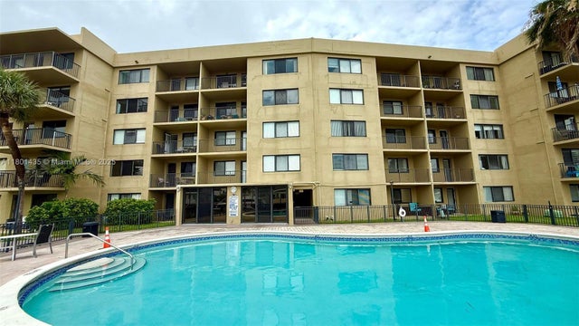 3 of 20 - 301 Golden Isles Dr 203, Hallandale Beach, FL