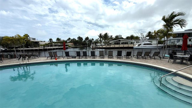 4 of 20 - 301 Golden Isles Dr 203, Hallandale Beach, FL