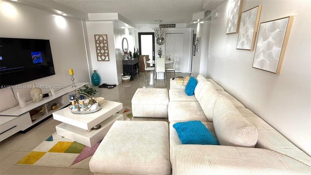 5 of 20 - 301 Golden Isles Dr 203, Hallandale Beach, FL