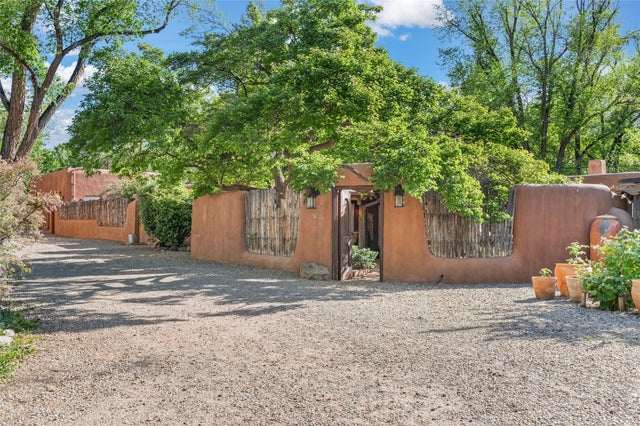 924 Canyon, Santa Fe
