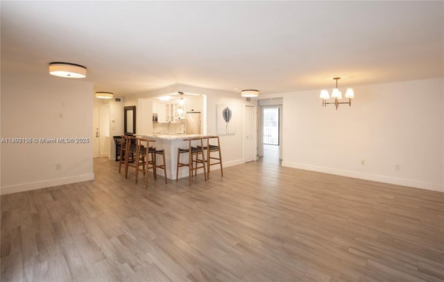 5 of 39 - 6061 Collins Ave 7d, Miami Beach, FL