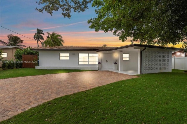 3 of 41 - 1910 Nw 36th St, Oakland Park, FL