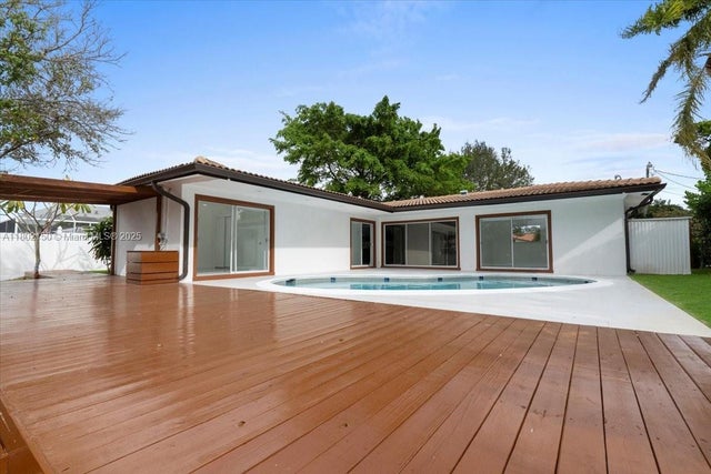 4 of 41 - 1910 Nw 36th St, Oakland Park, FL
