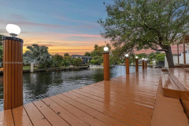 5 of 41 - 1910 Nw 36th St, Oakland Park, FL